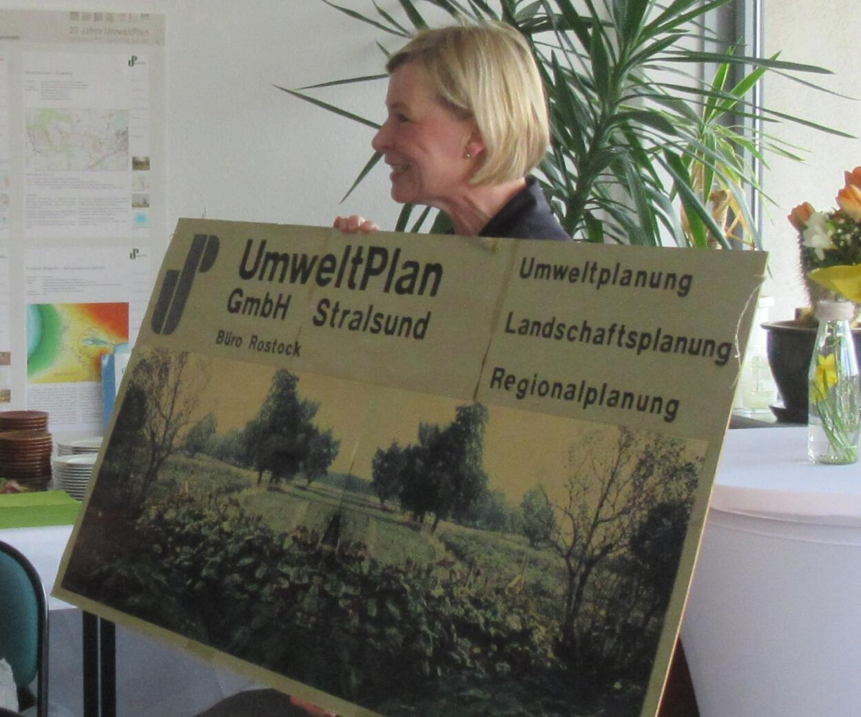 Das Original-Schild der Nieder- lassung Rostock aus dem Jahr 1997